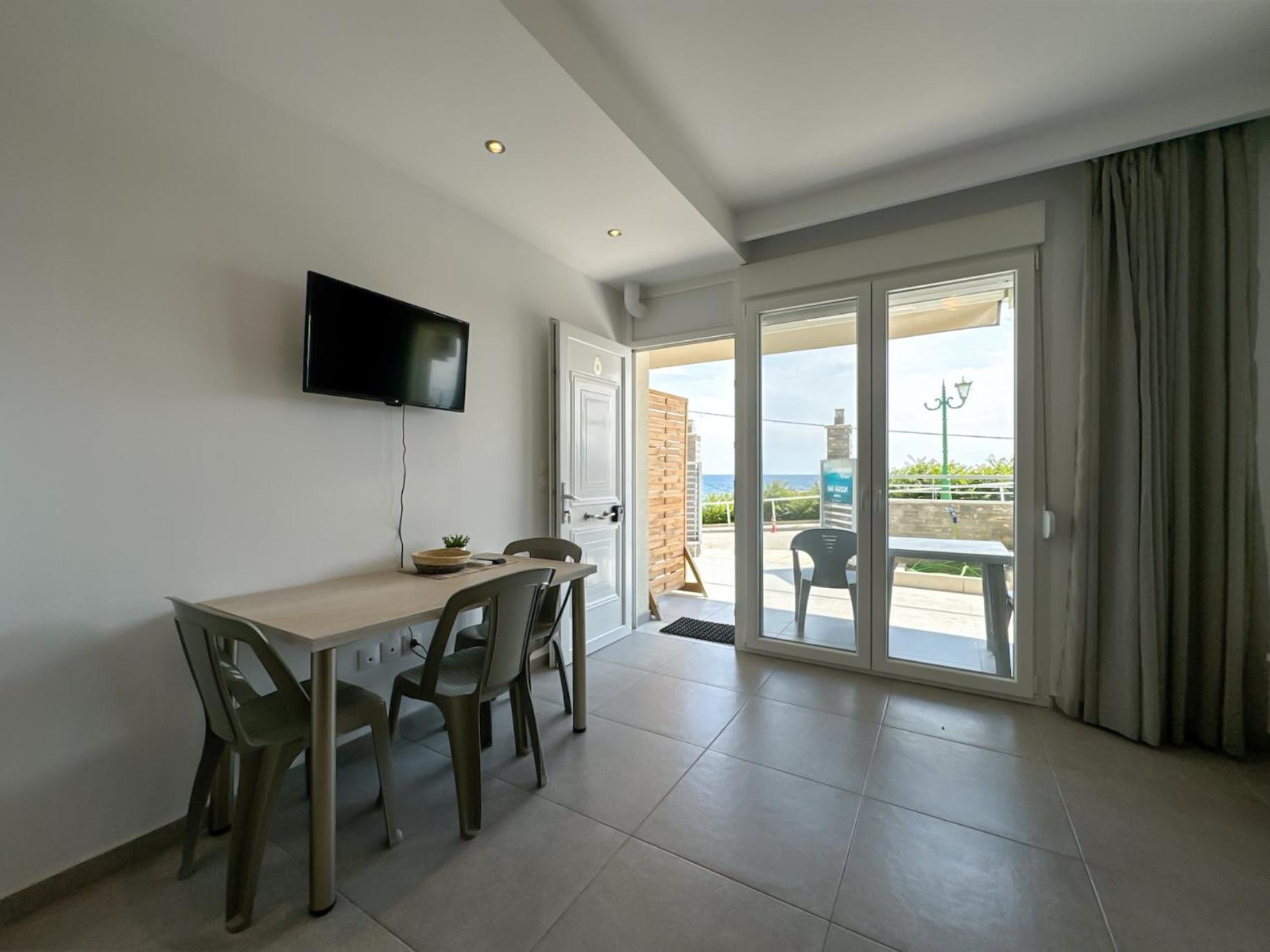 Blue Horizon 2 Apartment Nea Kallikrateia Exterior photo